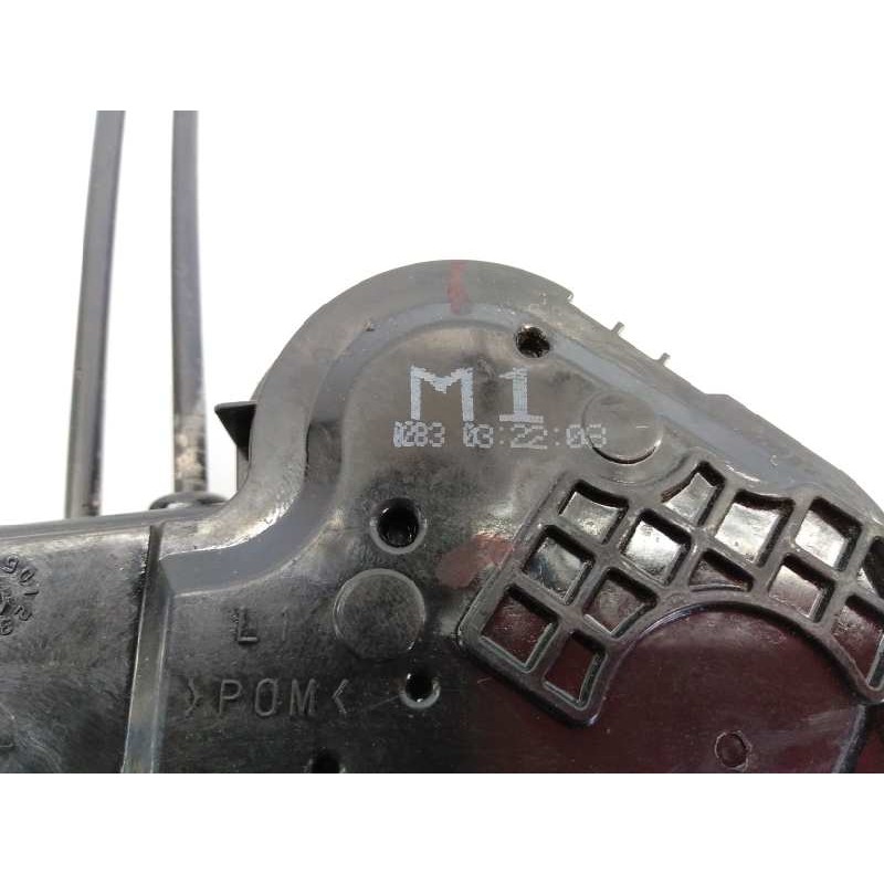 Recambio de cerradura puerta trasera izquierda para toyota hilux (kun) referencia OEM IAM M102831416  E2-B4-15-2