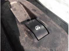 MANDO ELEVALUNAS DELANTERO DERECHO 