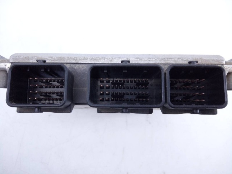 Recambio de centralita motor uce para peugeot 406 berlina (s1/s2) srdt referencia OEM IAM 9652183480 0281011520 E3-B2-41-3