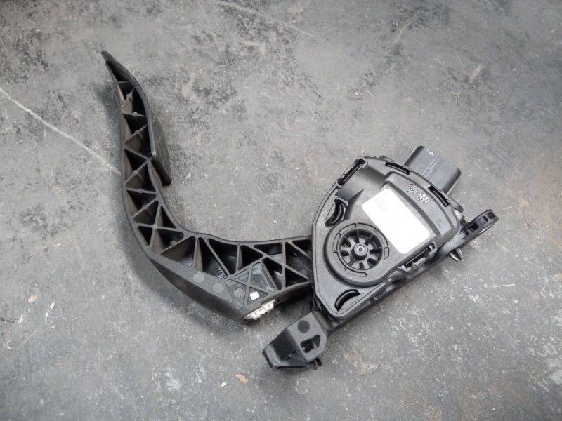 Recambio de pedal acelerador para porsche macan (typ ) s diesel referencia OEM IAM 8K1723523A 6PV00950521 