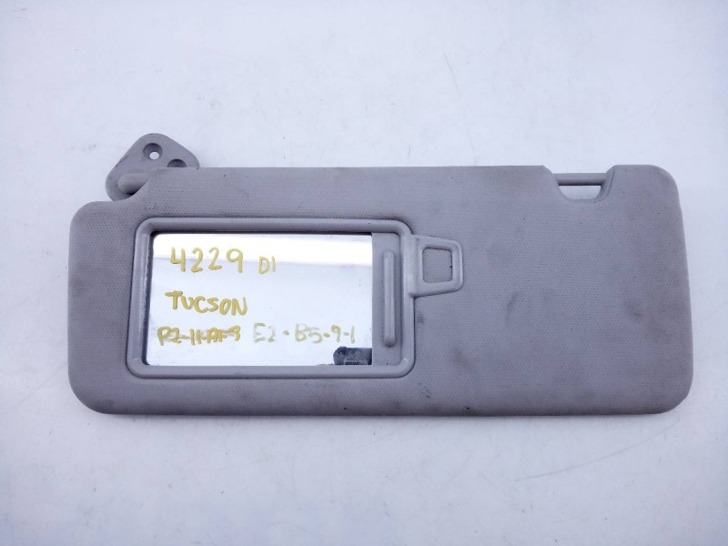 Recambio de parasol izquierdo para hyundai tucson 25 aniversario 4x2 referencia OEM IAM   E2-B5-43-1