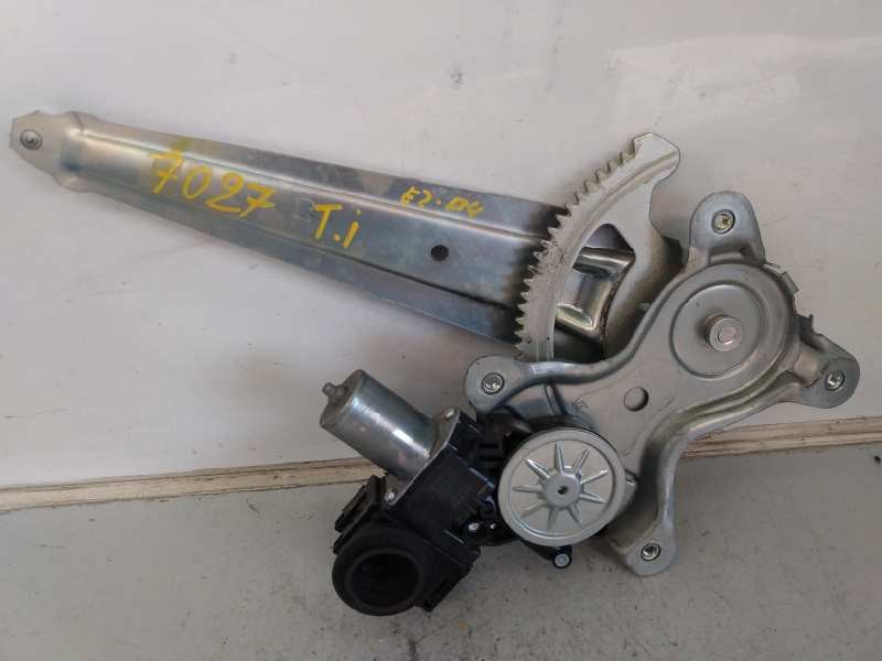 Recambio de elevalunas trasero izquierdo para toyota land cruiser (j15) limited referencia OEM IAM 8572060310 0620204521 E2-B4-1