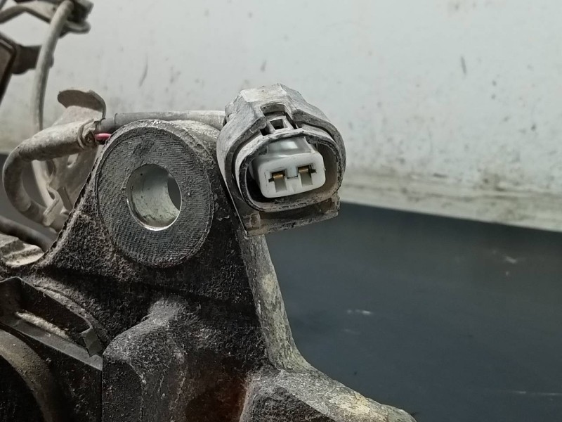 Recambio de pinza freno delantera derecha para toyota land cruiser (j15) limited referencia OEM IAM   P1-A4-3