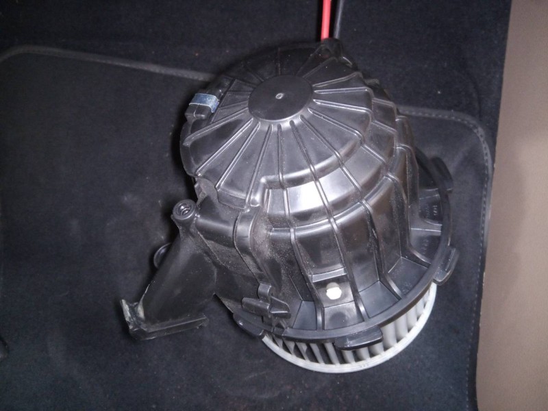 Recambio de ventilador calefaccion para porsche macan (typ ) s diesel referencia OEM IAM X6553  