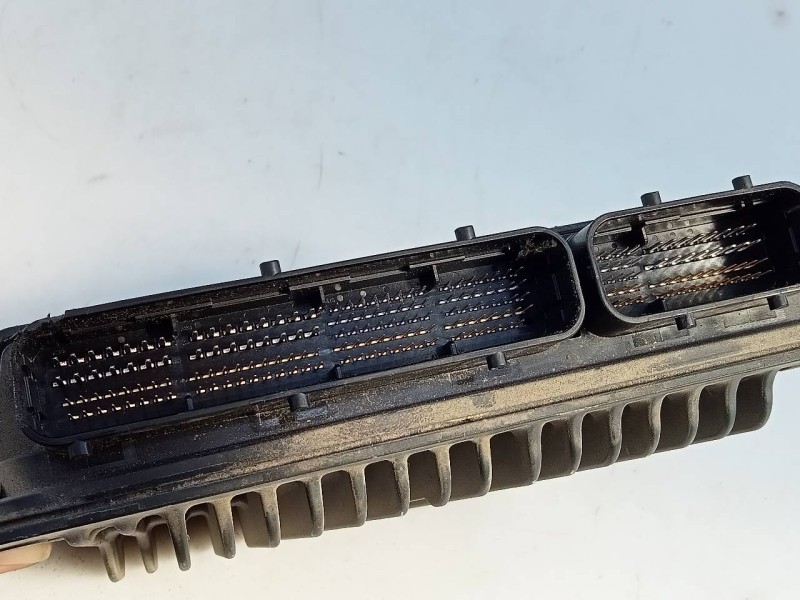 Recambio de centralita motor uce para toyota auris active referencia OEM IAM 896610ZU90 MB2762000690 E3-B2-17-3