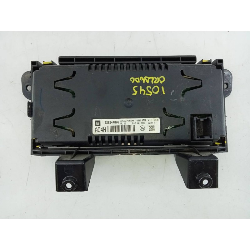 Recambio de sistema audio / radio cd para chevrolet orlando lt+ referencia OEM IAM 22824480G 95020067 E3-A5-9-2