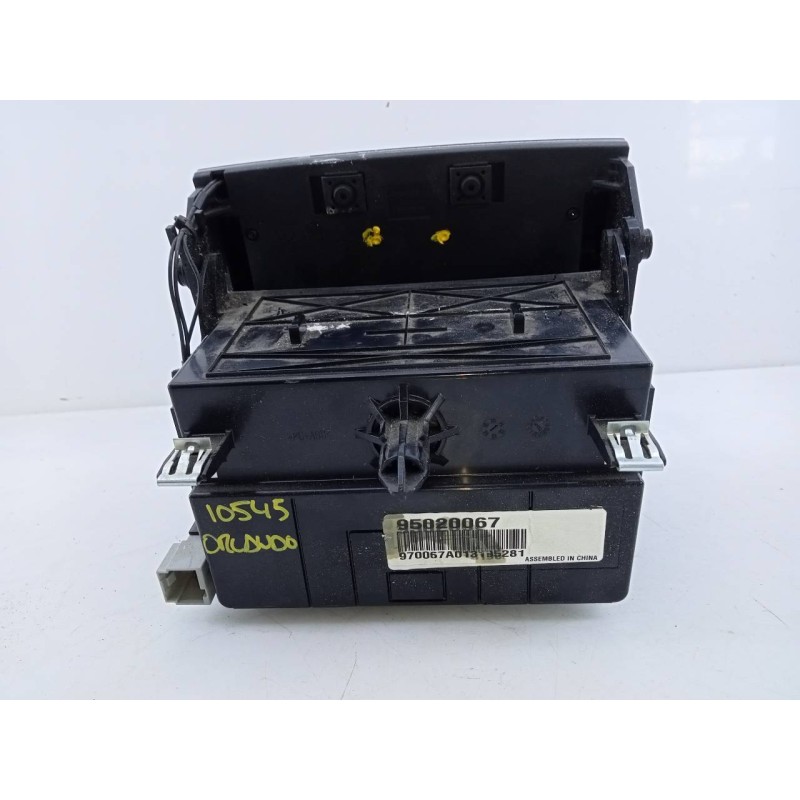 Recambio de sistema audio / radio cd para chevrolet orlando lt+ referencia OEM IAM 22824480G 95020067 E3-A5-9-2