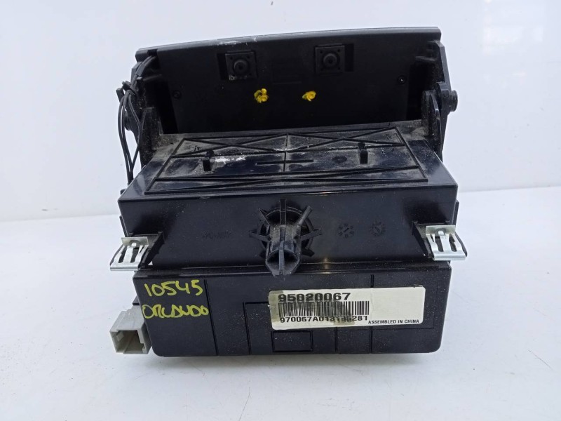 Recambio de sistema audio / radio cd para chevrolet orlando lt+ referencia OEM IAM 22824480G 95020067 E3-A5-9-2
