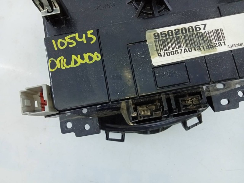 Recambio de sistema audio / radio cd para chevrolet orlando lt+ referencia OEM IAM 22824480G 95020067 E3-A5-9-2