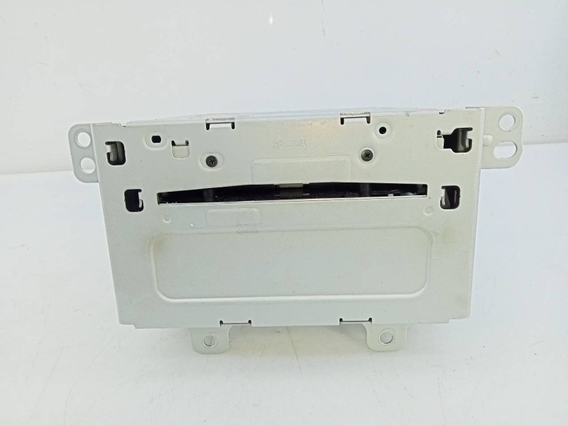 Recambio de sistema audio / radio cd para chevrolet orlando lt+ referencia OEM IAM 22824480G 95020067 E3-A5-9-2