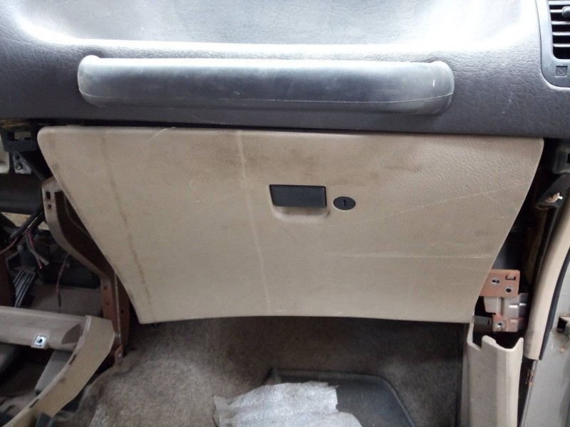 Recambio de guantera para nissan terrano/terrano.ii (r20) lx (3-ptas.) referencia OEM IAM   