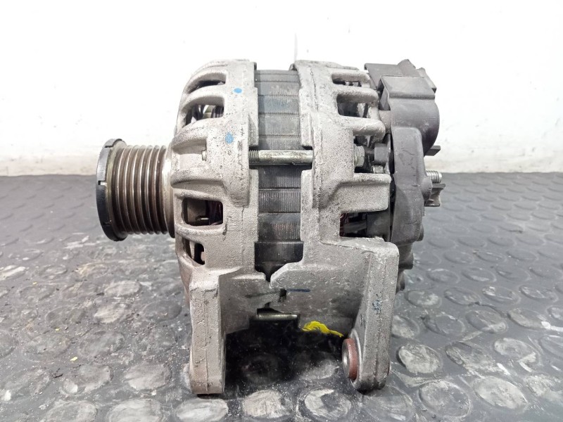 Recambio de alternador para dacia sandero stepway referencia OEM IAM 231005079R F000BL0456 P3-B6-2-3