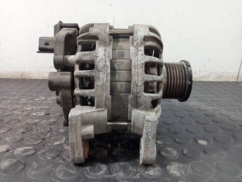 Recambio de alternador para dacia sandero stepway referencia OEM IAM 231005079R F000BL0456 P3-B6-2-3