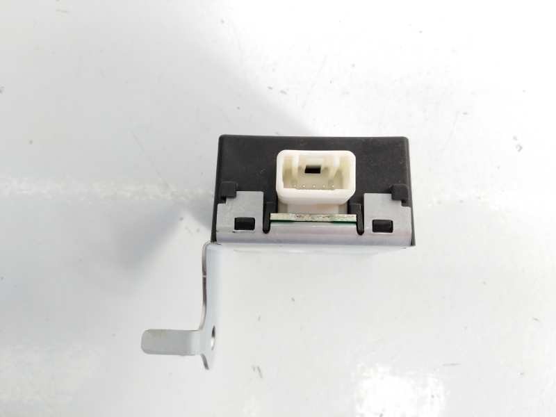 Recambio de modulo electronico para toyota hilux (kun) referencia OEM IAM 897410K01 61F046000 E3-B2-4-3