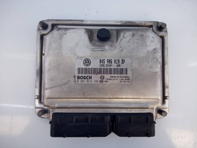 Recambio de centralita motor uce para volkswagen polo (9n3) advance referencia OEM IAM 045906019BP 0281012194 E3-B4-9-4