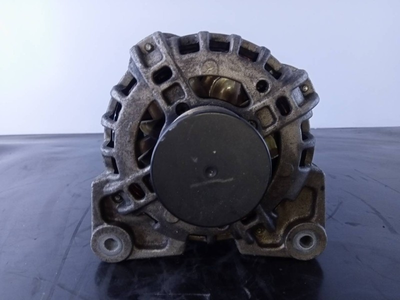 Recambio de alternador para dacia sandero stepway ambiance referencia OEM IAM 231008593R  P3-A4-23-2