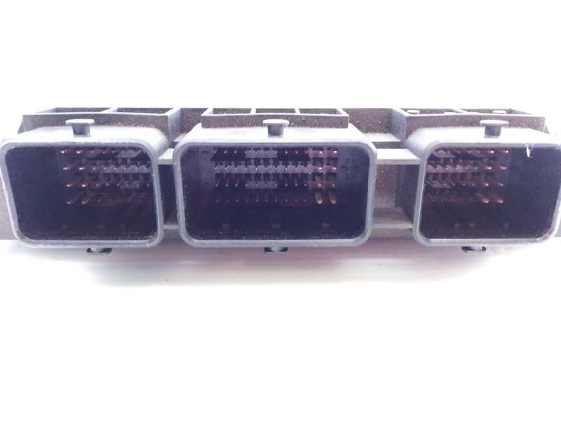 Recambio de centralita motor uce para peugeot 308 sw urban referencia OEM IAM 9664843780 0281013872 E3-B2-33-4