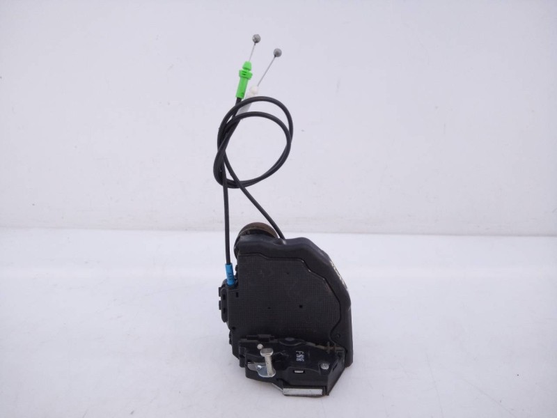 Recambio de cerradura puerta trasera izquierda para toyota auris active referencia OEM IAM   E2-B4-61-2