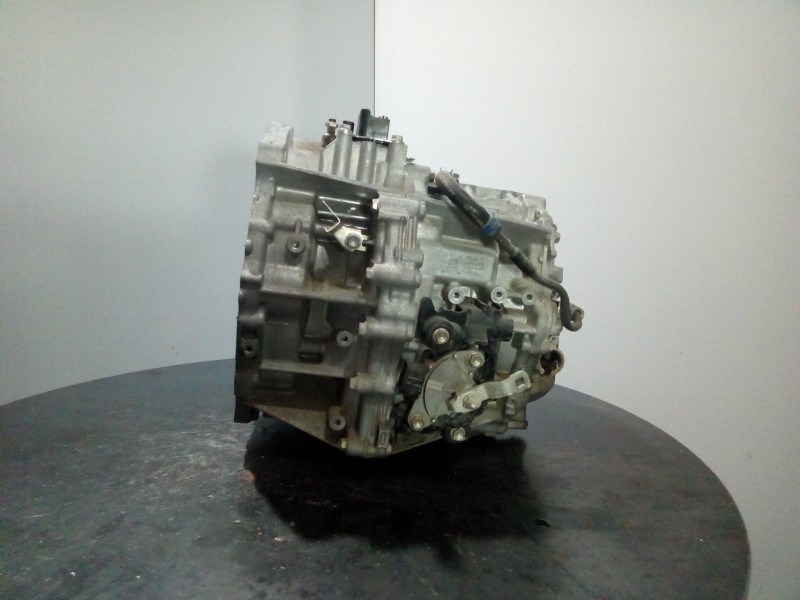 Recambio de caja cambios para toyota yaris hsd advance referencia OEM IAM 1LM 323B108 M1-B2-46