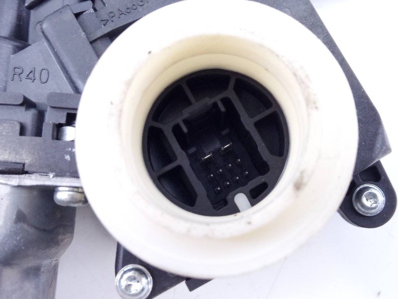 Recambio de elevalunas trasero izquierdo para toyota auris active referencia OEM IAM 8570102010 961920101 E2-B4-55-2