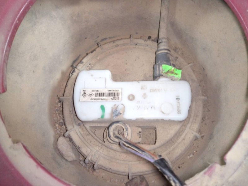 Recambio de aforador para dacia sandero laureate referencia OEM IAM 8200903683 9283B01 