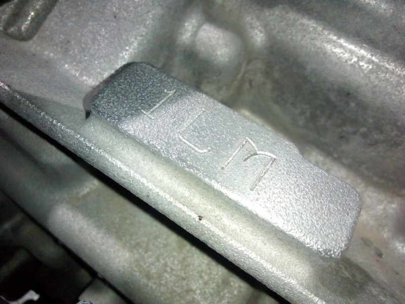 Recambio de caja cambios para toyota yaris hsd advance referencia OEM IAM 1LM 323B108 M1-B2-46