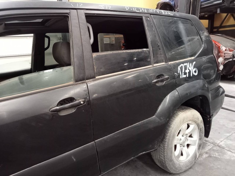 Recambio de puerta trasera izquierda para toyota land cruiser (j12) gx referencia OEM IAM   