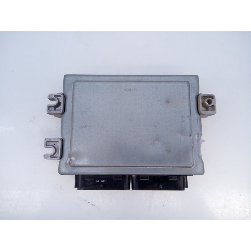 Recambio de centralita motor uce para dacia sandero laureate referencia OEM IAM 8200856659 S110140025 E2-A1-29-2