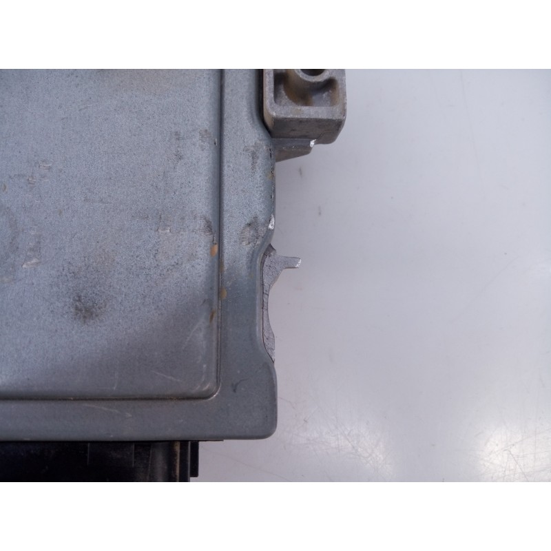 Recambio de centralita motor uce para dacia sandero laureate referencia OEM IAM 8200856659 S110140025 E2-A1-29-2