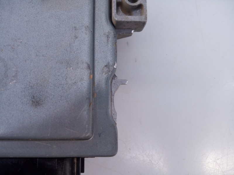 Recambio de centralita motor uce para dacia sandero laureate referencia OEM IAM 8200856659 S110140025 E2-A1-29-2