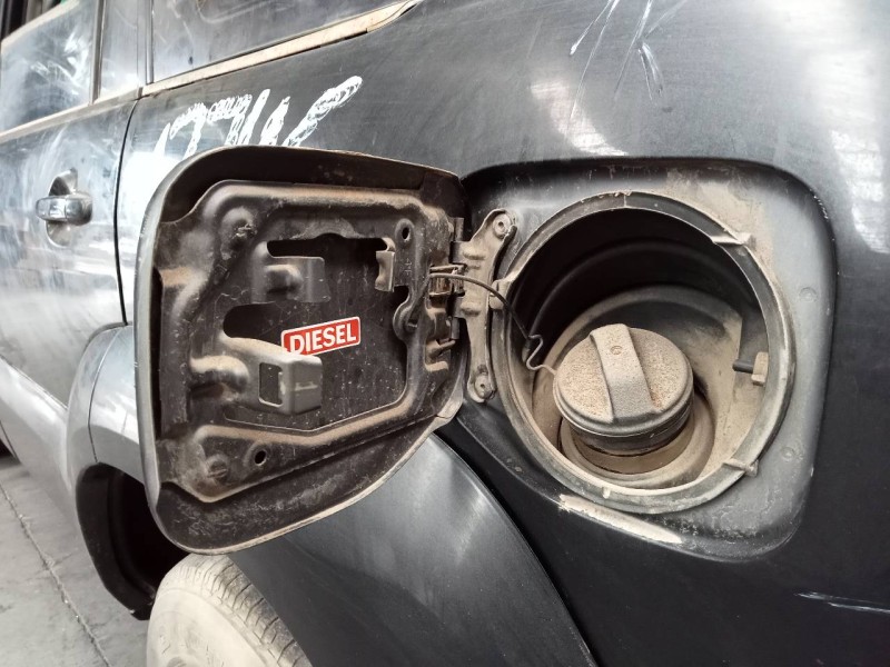 Recambio de tapa exterior combustible para toyota land cruiser (j12) gx referencia OEM IAM   