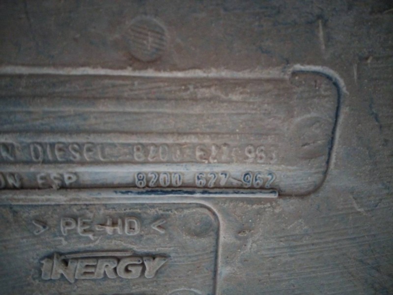 Recambio de deposito combustible para dacia sandero laureate referencia OEM IAM 8200627962  