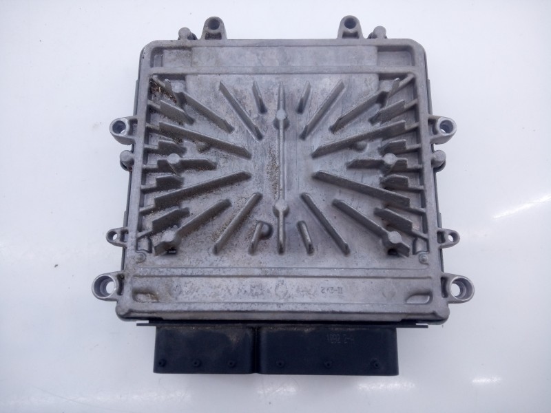 Recambio de centralita motor uce para volvo xc70 kinetic 2wd referencia OEM IAM 31336983 0281018414 E3-B5-18-3