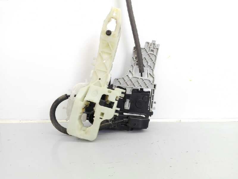 Recambio de cerradura puerta delantera derecha para kia sportage drive 4x2 referencia OEM IAM 313203U010FKB  E2-B5-10-2