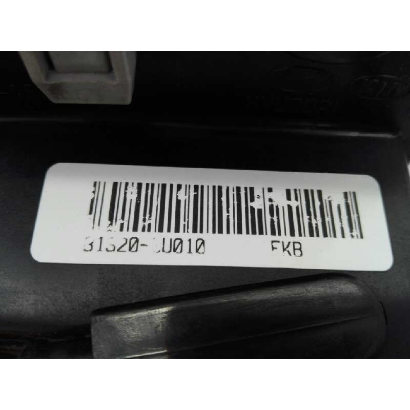 Recambio de cerradura puerta delantera derecha para kia sportage drive 4x2 referencia OEM IAM 313203U010FKB  E2-B5-10-2