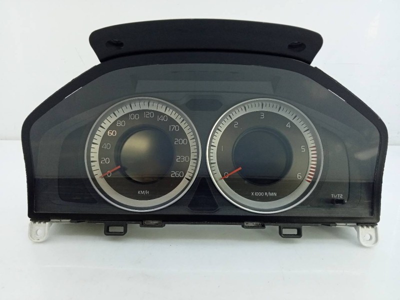 Recambio de cuadro instrumentos para volvo xc70 kinetic 2wd referencia OEM IAM 31343325AA 36001836 E3-B5-43-4