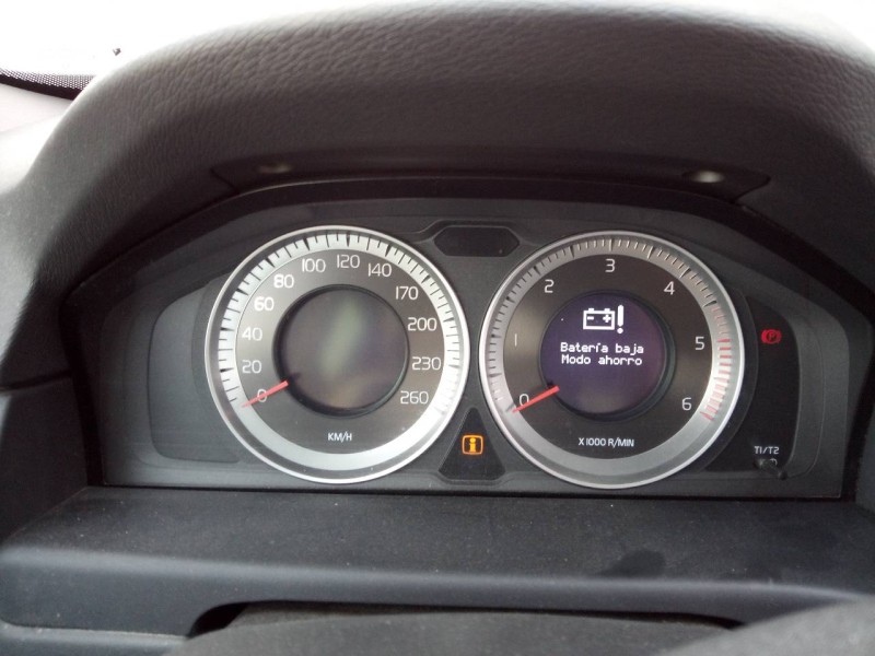 Recambio de cuadro instrumentos para volvo xc70 kinetic 2wd referencia OEM IAM 31343325AA 36001836 E3-B5-43-4