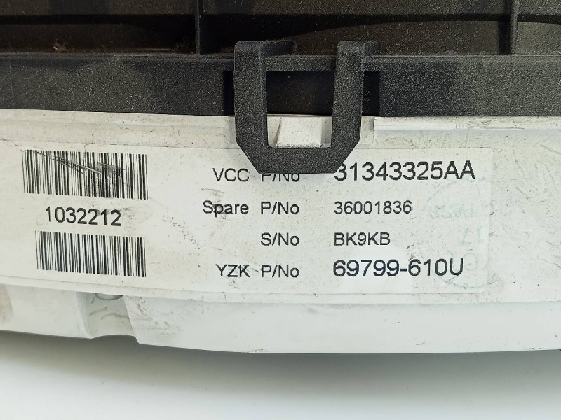 Recambio de cuadro instrumentos para volvo xc70 kinetic 2wd referencia OEM IAM 31343325AA 36001836 E3-B5-43-4