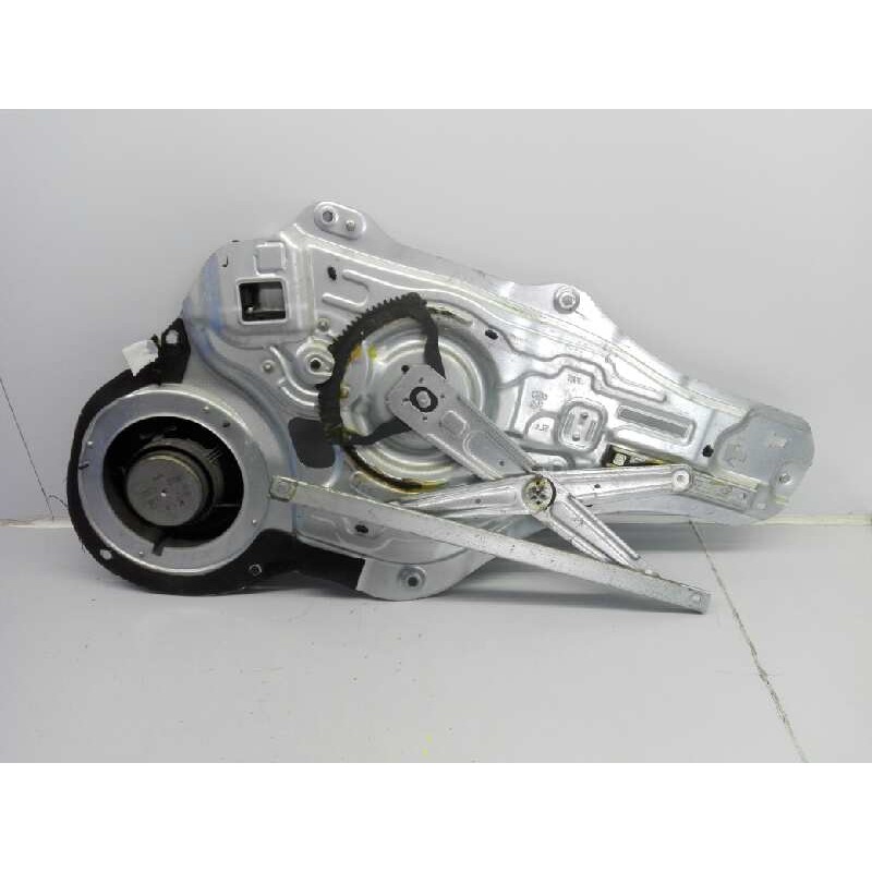 Recambio de elevalunas delantero izquierdo para kia sportage drive 4x2 referencia OEM IAM 824703U120 824031F010 E2-B5-8-1