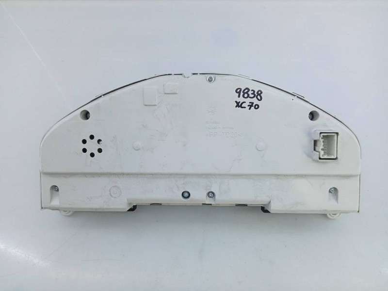 Recambio de cuadro instrumentos para volvo xc70 kinetic 2wd referencia OEM IAM 31343325AA 36001836 E3-B5-43-4