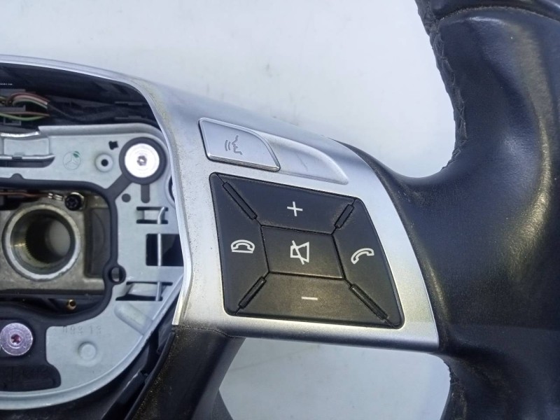 Recambio de volante para mercedes-benz clase c (w204) berlina referencia OEM IAM   E1-A2-38-2