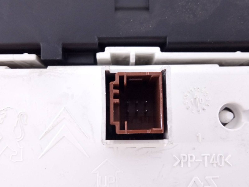 Recambio de cuadro instrumentos para peugeot 508 gt referencia OEM IAM 9675167180  E3-B2-44-2