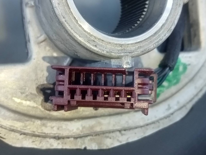 Recambio de volante para mercedes-benz clase c (w204) berlina referencia OEM IAM   E1-A2-38-2