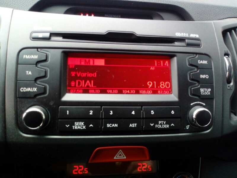 Recambio de sistema audio / radio cd para kia sportage drive 4x2 referencia OEM IAM 961603U230WK  E1-A3-24-3
