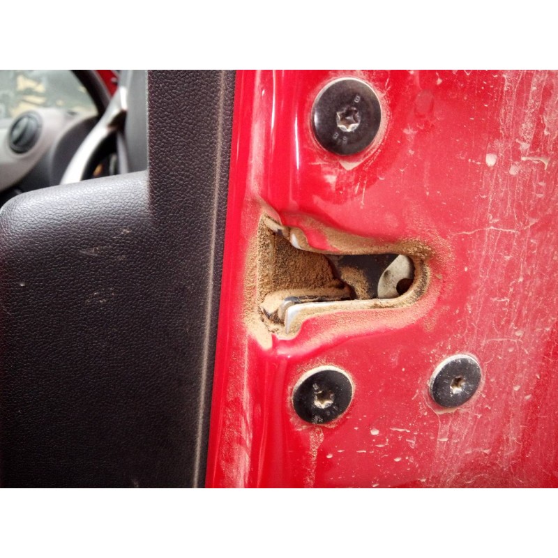 Recambio de cerradura puerta delantera derecha para dacia sandero laureate referencia OEM IAM   
