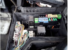 CAJA RELES / FUSIBLES 