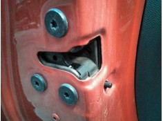 CERRADURA PUERTA TRASERA IZQUIERDA 