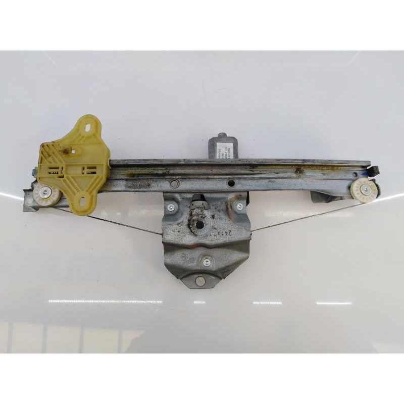 Recambio de elevalunas trasero derecho para renault captur dynamique referencia OEM IAM 128001071 9030295 E1-A1-8-2