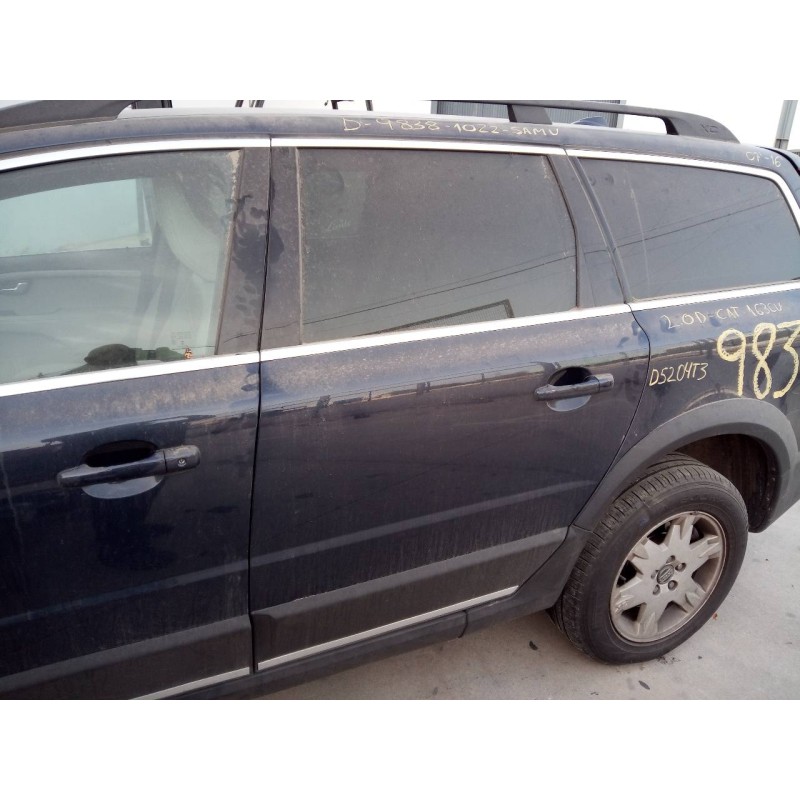 Recambio de puerta trasera izquierda para volvo xc70 kinetic 2wd referencia OEM IAM   