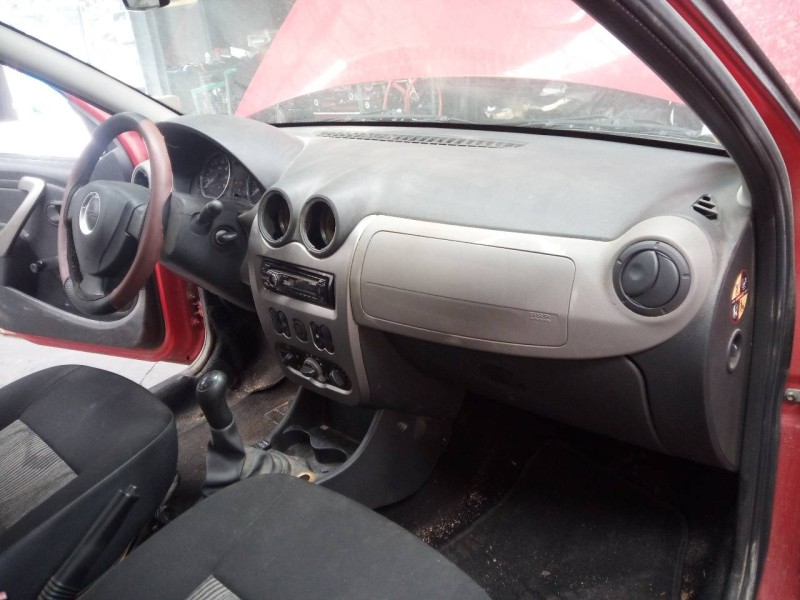 Recambio de salpicadero para dacia sandero laureate referencia OEM IAM   